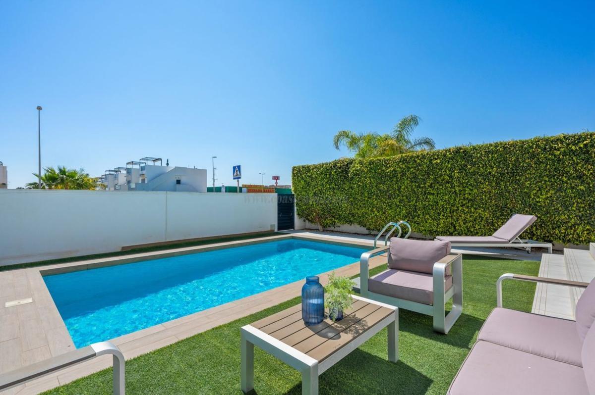 Venta de villa en Rojales