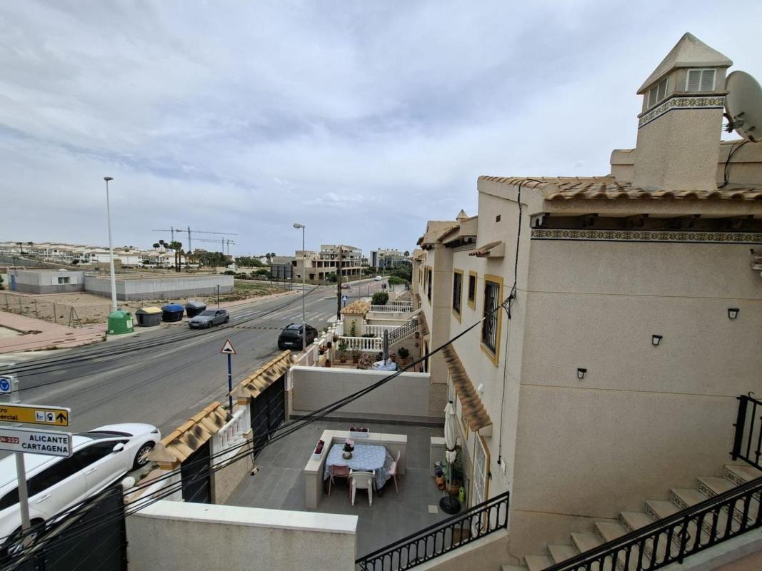 Venta de villa en Orihuela