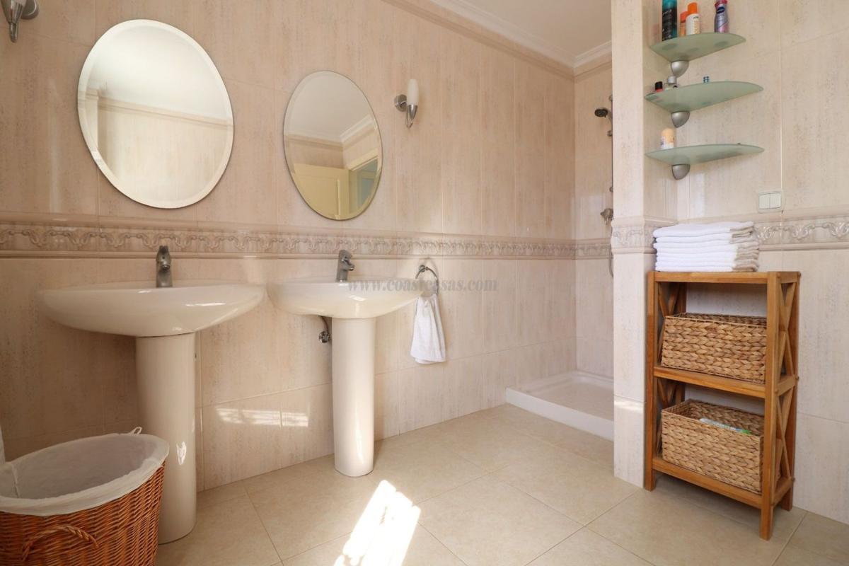 Venta de villa en Algorfa