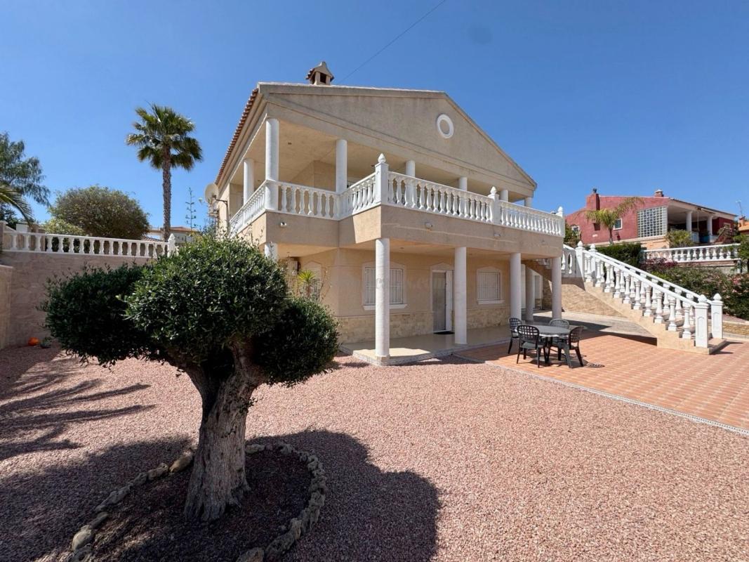 Venta de villa en Algorfa