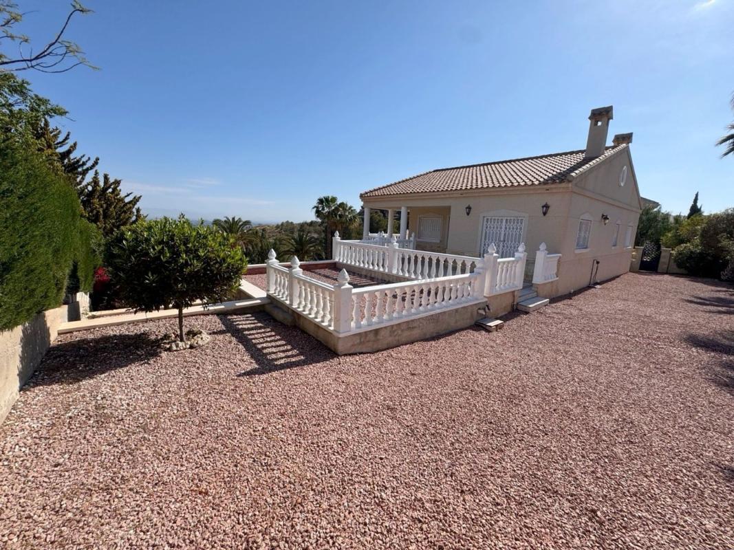 Venta de villa en Algorfa