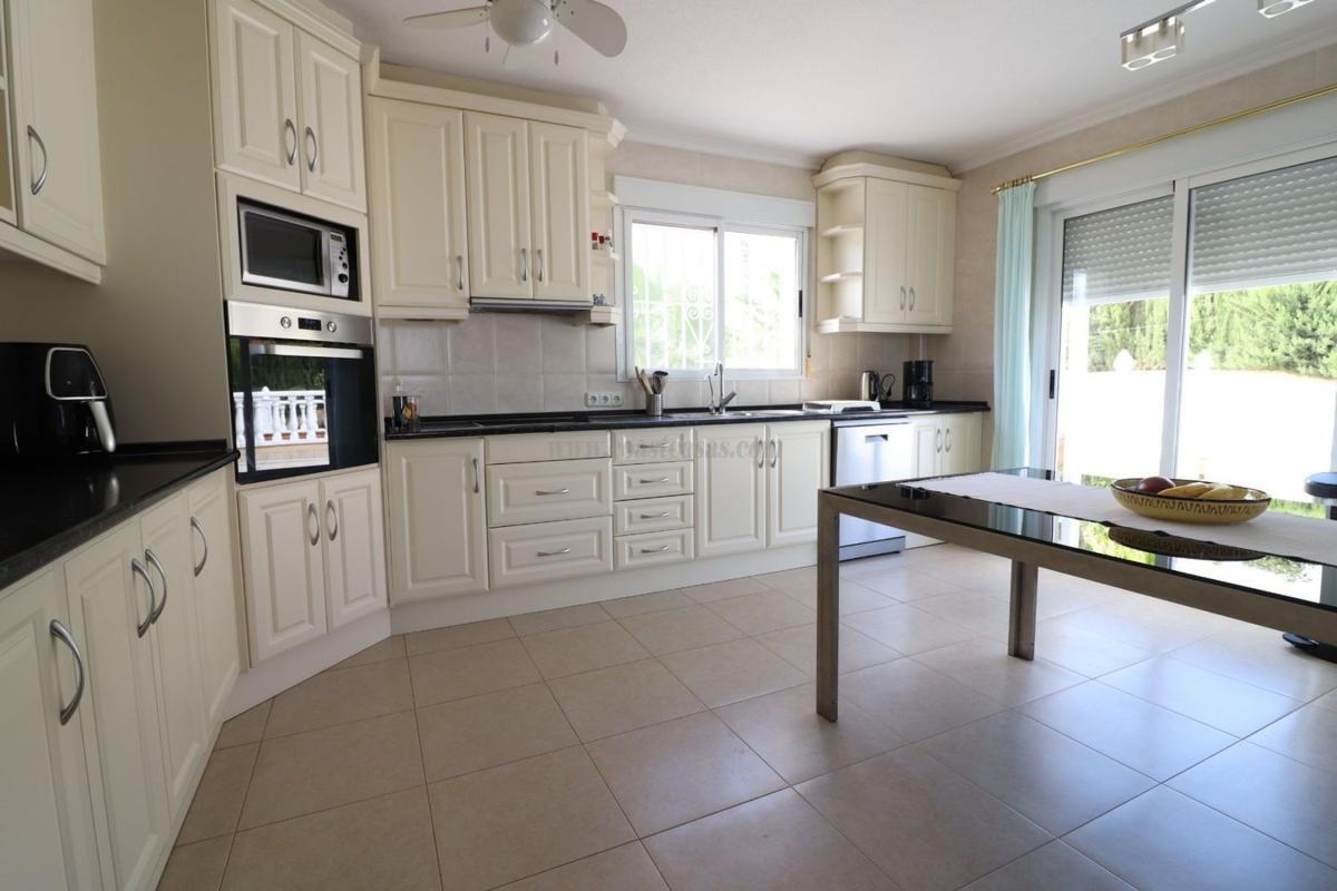 Venta de villa en Algorfa