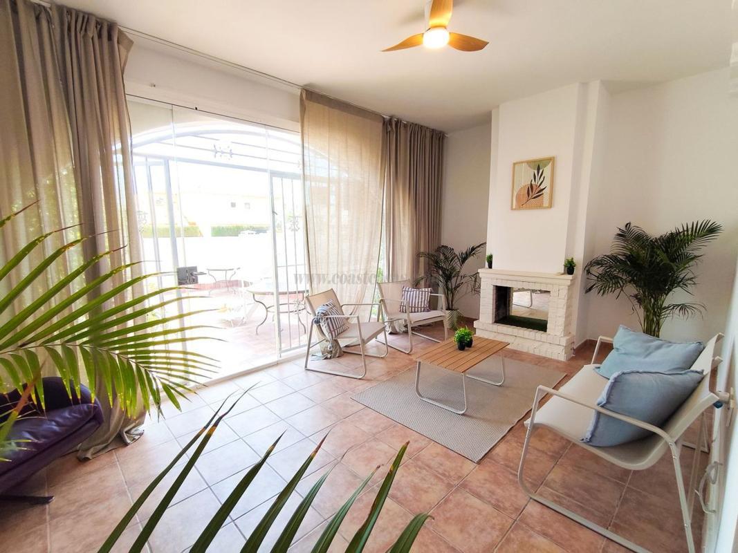 Venta de villa en Orihuela
