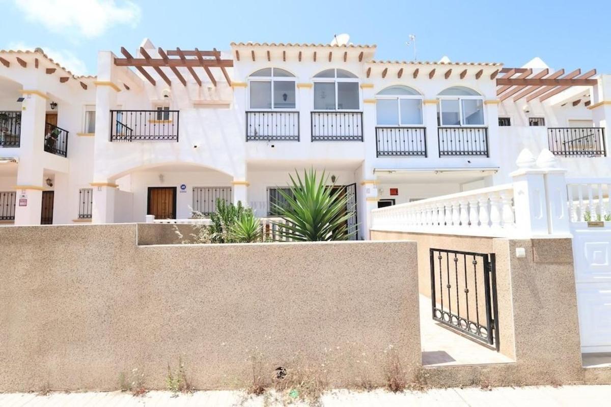 Venta de villa en Orihuela