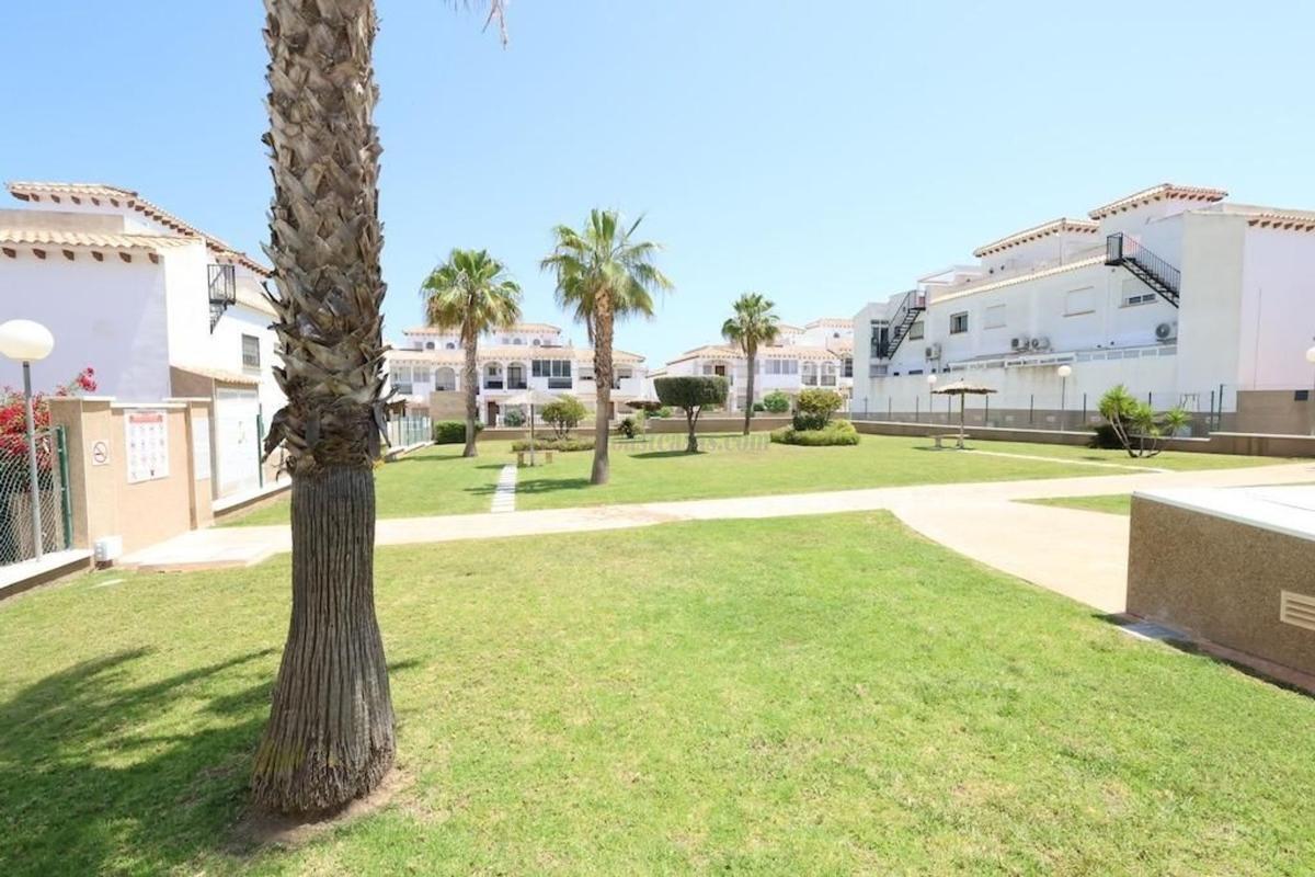 Venta de villa en Orihuela
