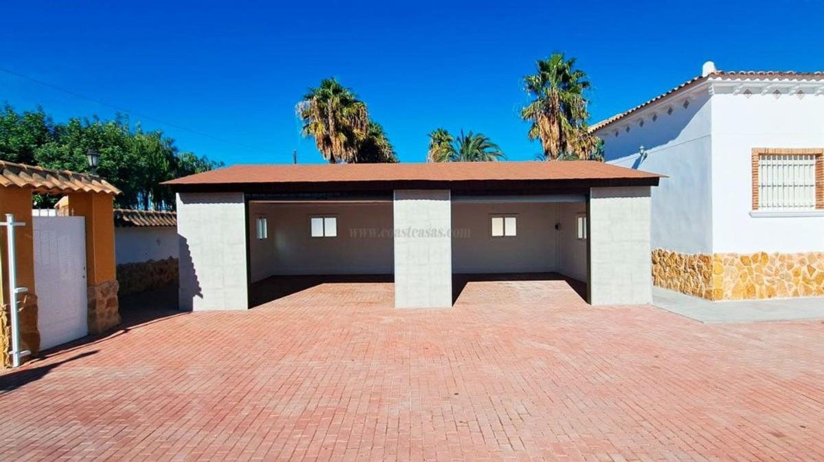 Venta de villa en Catral