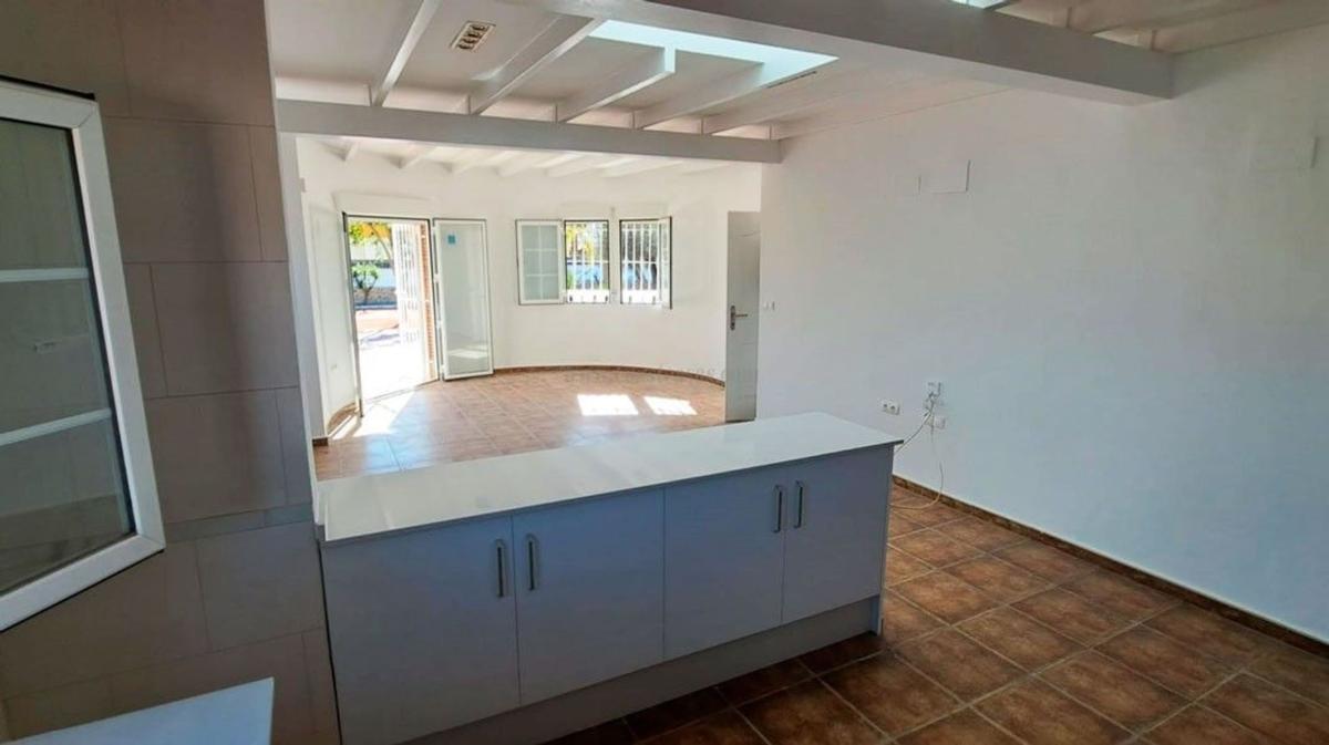 Venta de villa en Catral