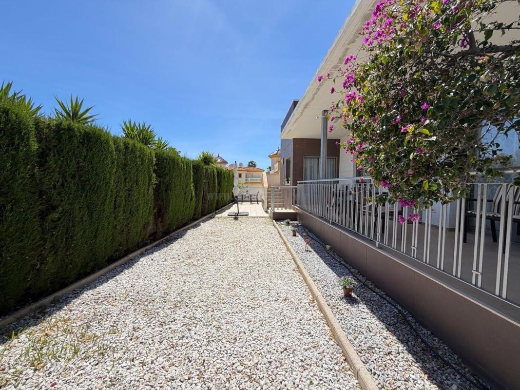 Venta de villa en Rojales