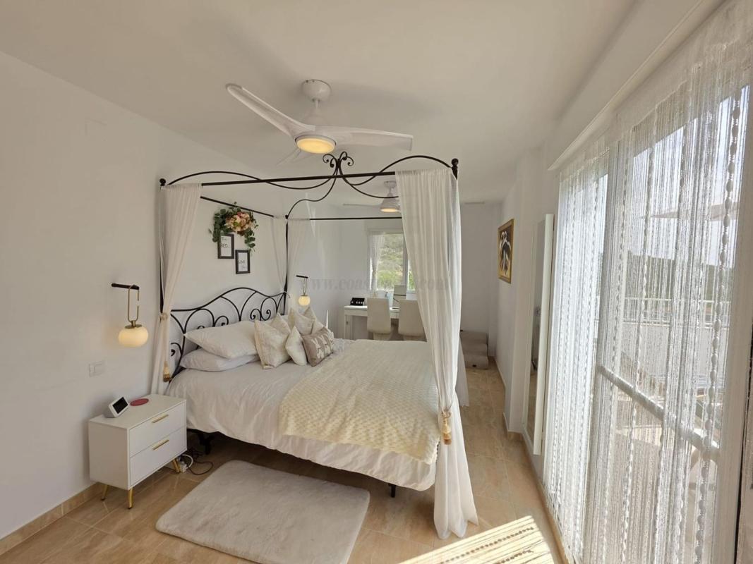 Venta de villa en Pinoso