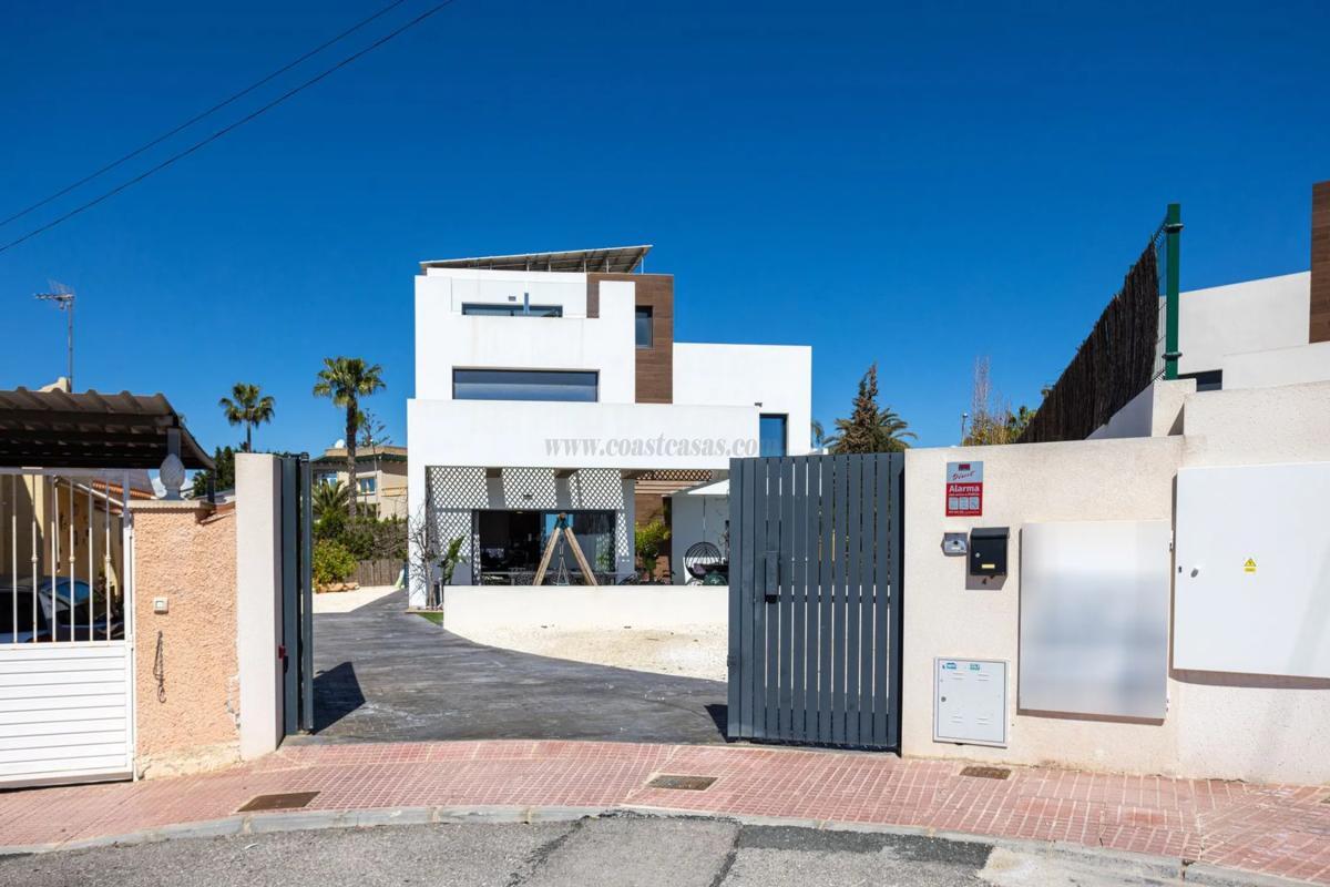 Venta de villa en Rojales