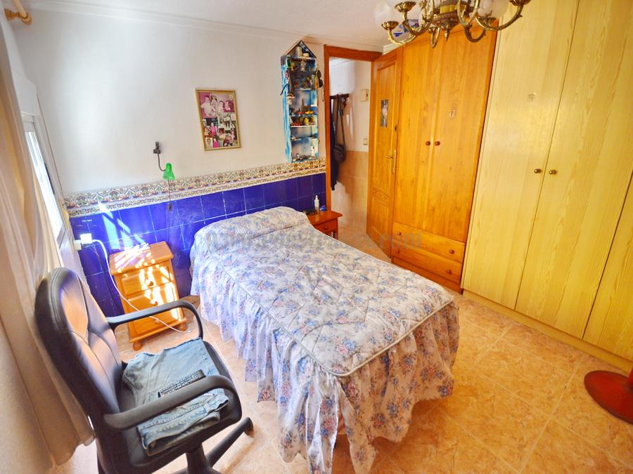 Verkoop van kleine villa in Orihuela Costa