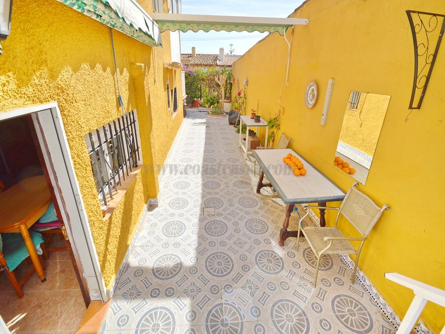 Verkoop van kleine villa in Orihuela Costa