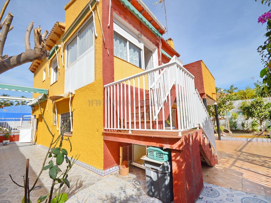 Verkoop van kleine villa in Orihuela Costa