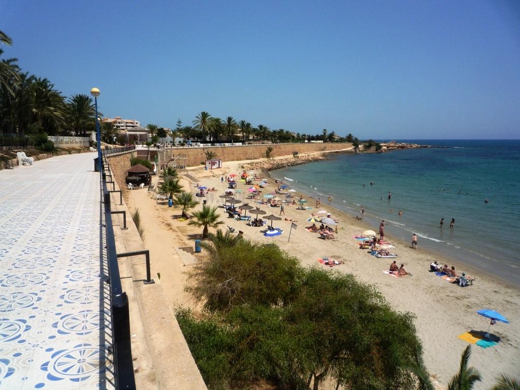 Verkoop van kleine villa in Orihuela Costa