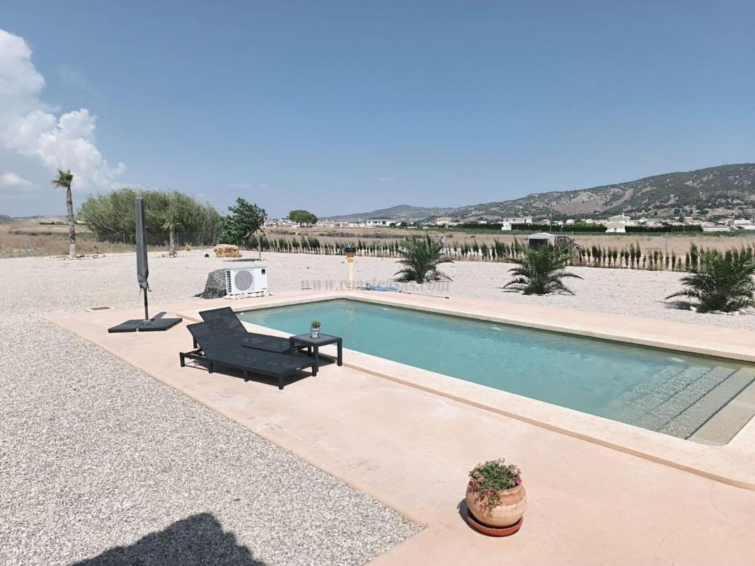 Venta de villa en Pinoso