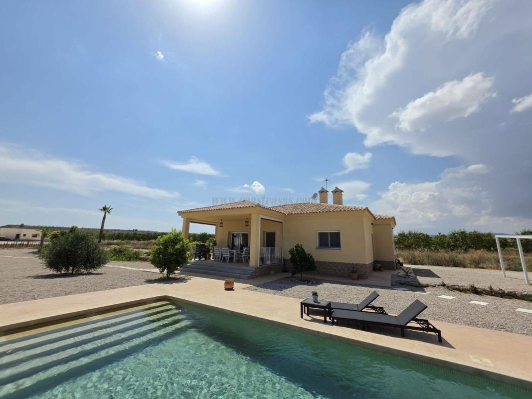 Venta de villa en Pinoso