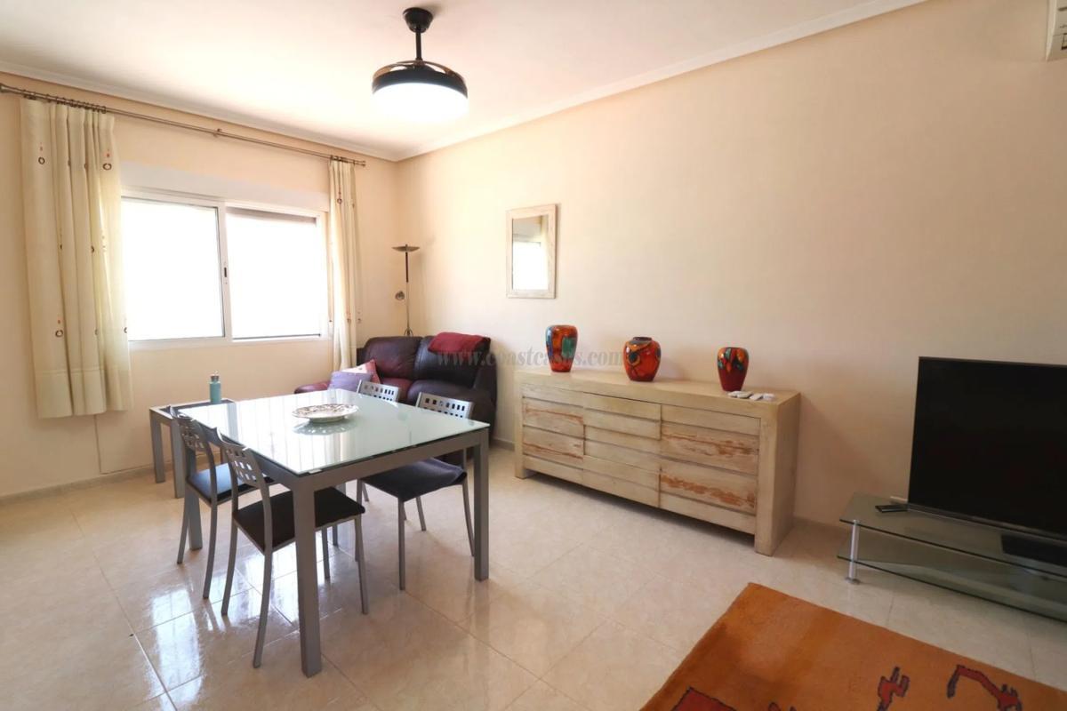 Venta de villa en Catral