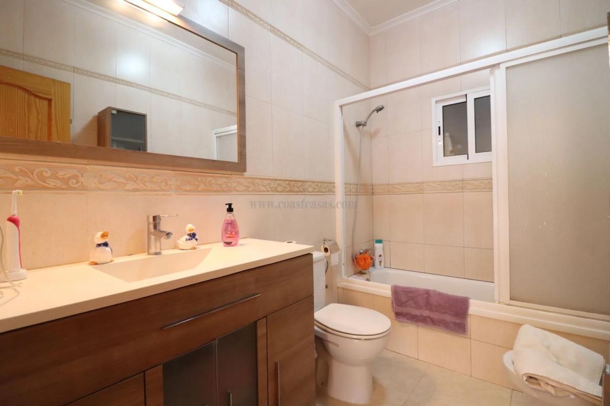 Venta de villa en Catral