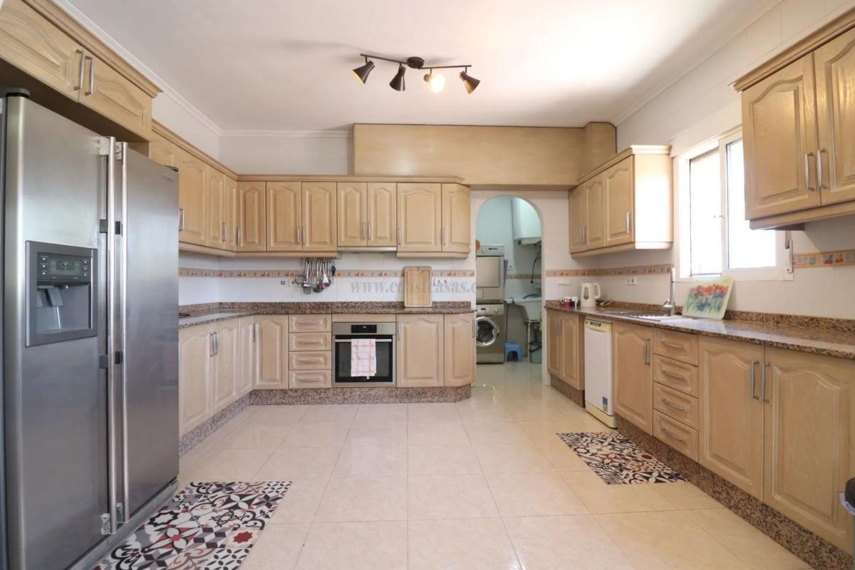 Venta de villa en Catral