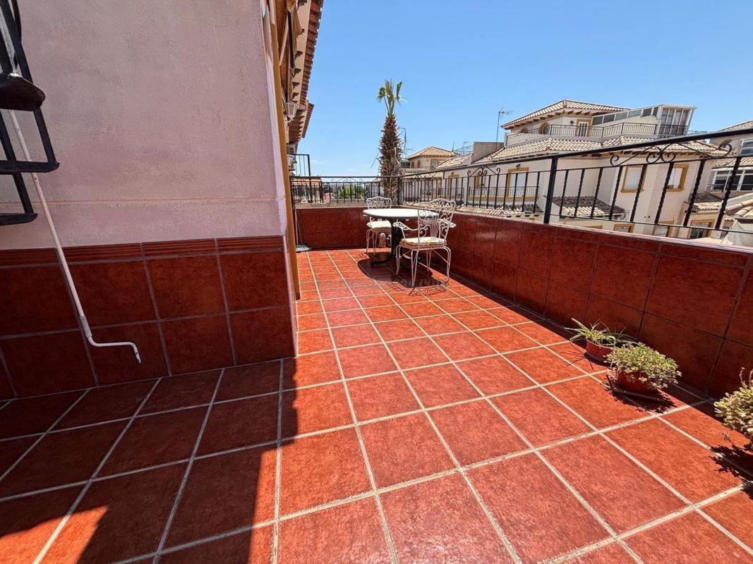 Venta de villa en Orihuela