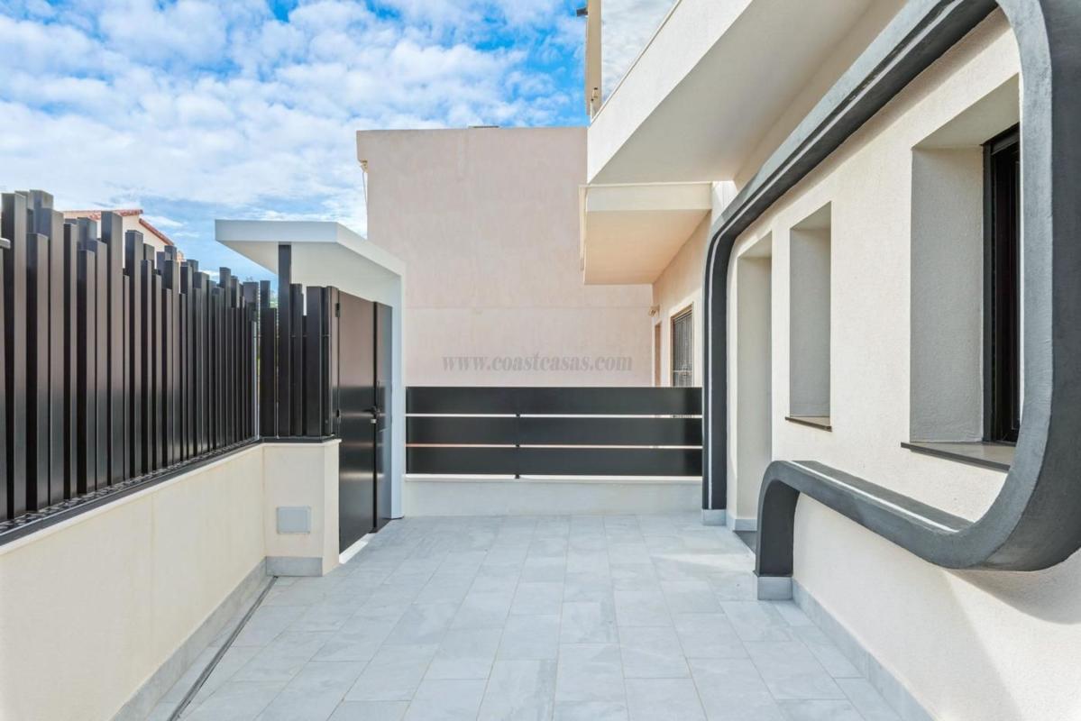 Venta de villa en Pilar de la Horadada