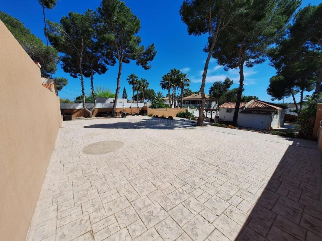 Venta de villa en Pilar de la Horadada