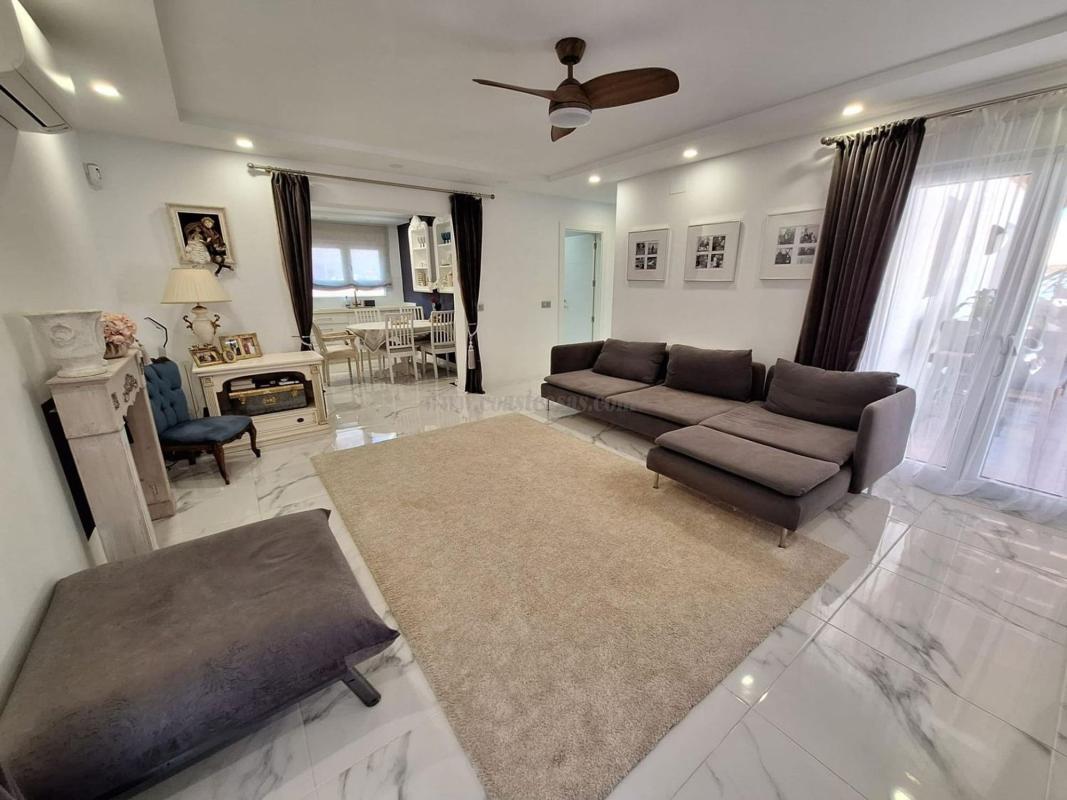 Venta de villa en Pilar de la Horadada