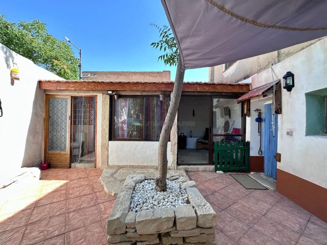 Venta de villa en Monovar