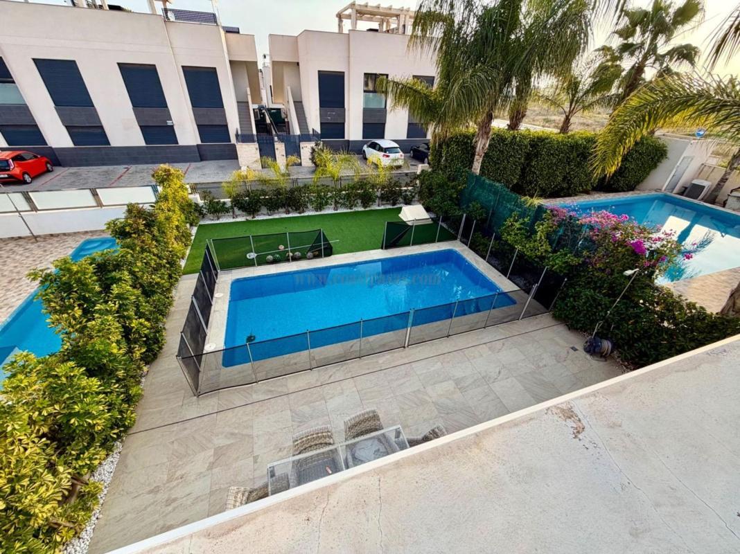 Venta de villa en Rojales