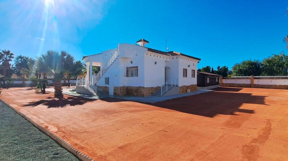 Venta de villa en Catral