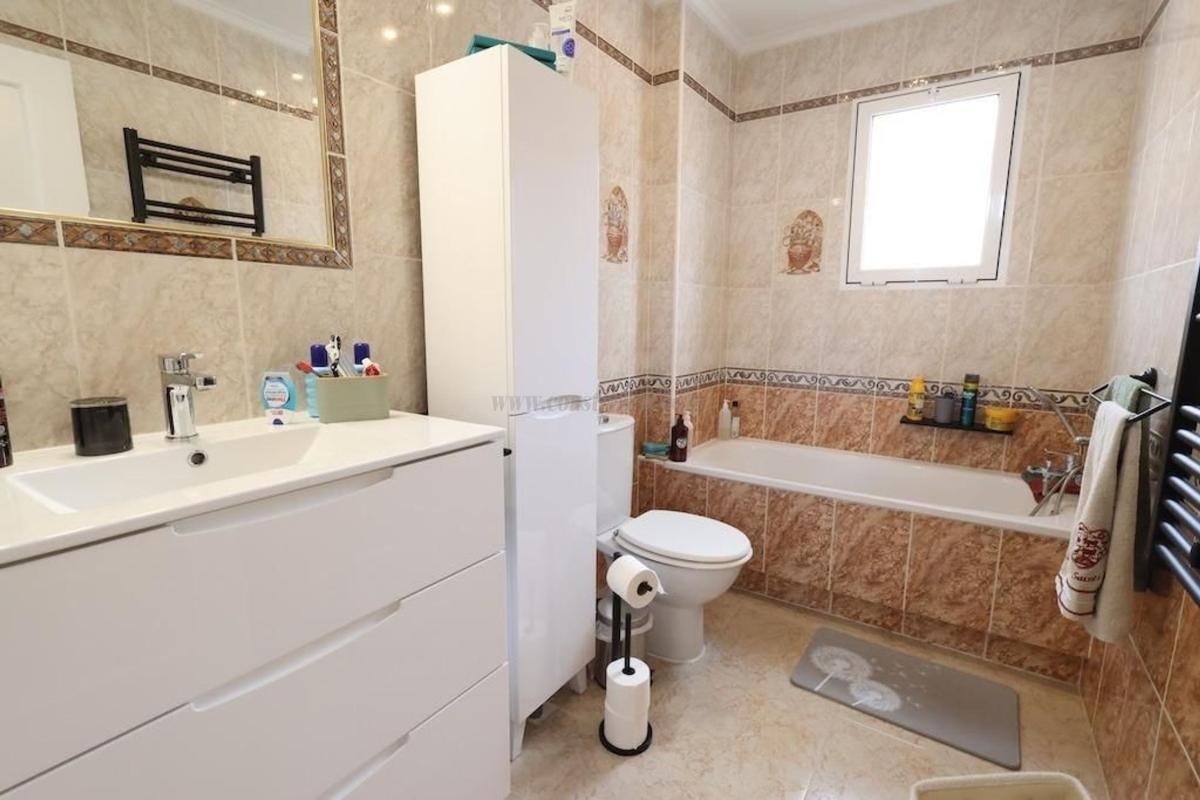 Venta de villa en San Miguel de Salinas