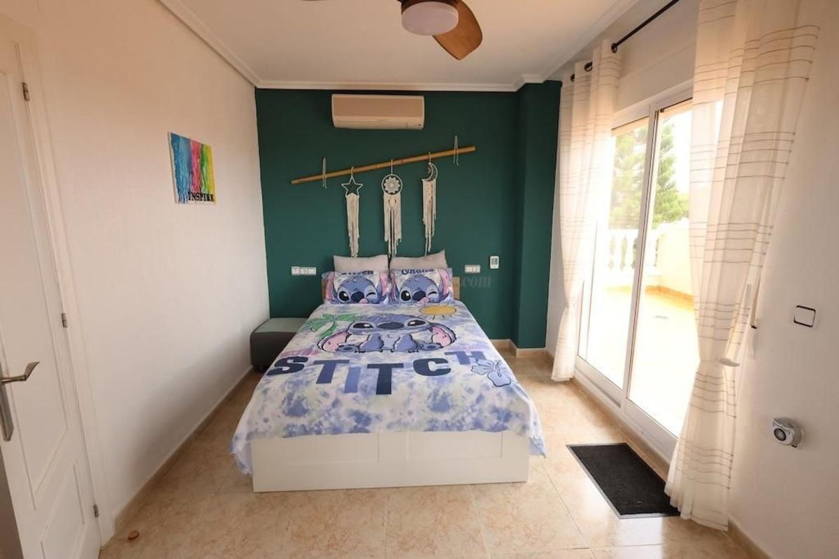 Venta de villa en San Miguel de Salinas