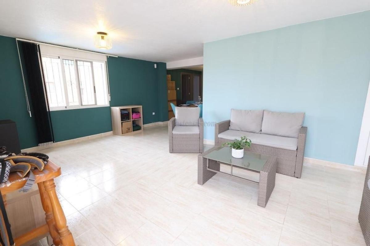 Venta de villa en San Miguel de Salinas