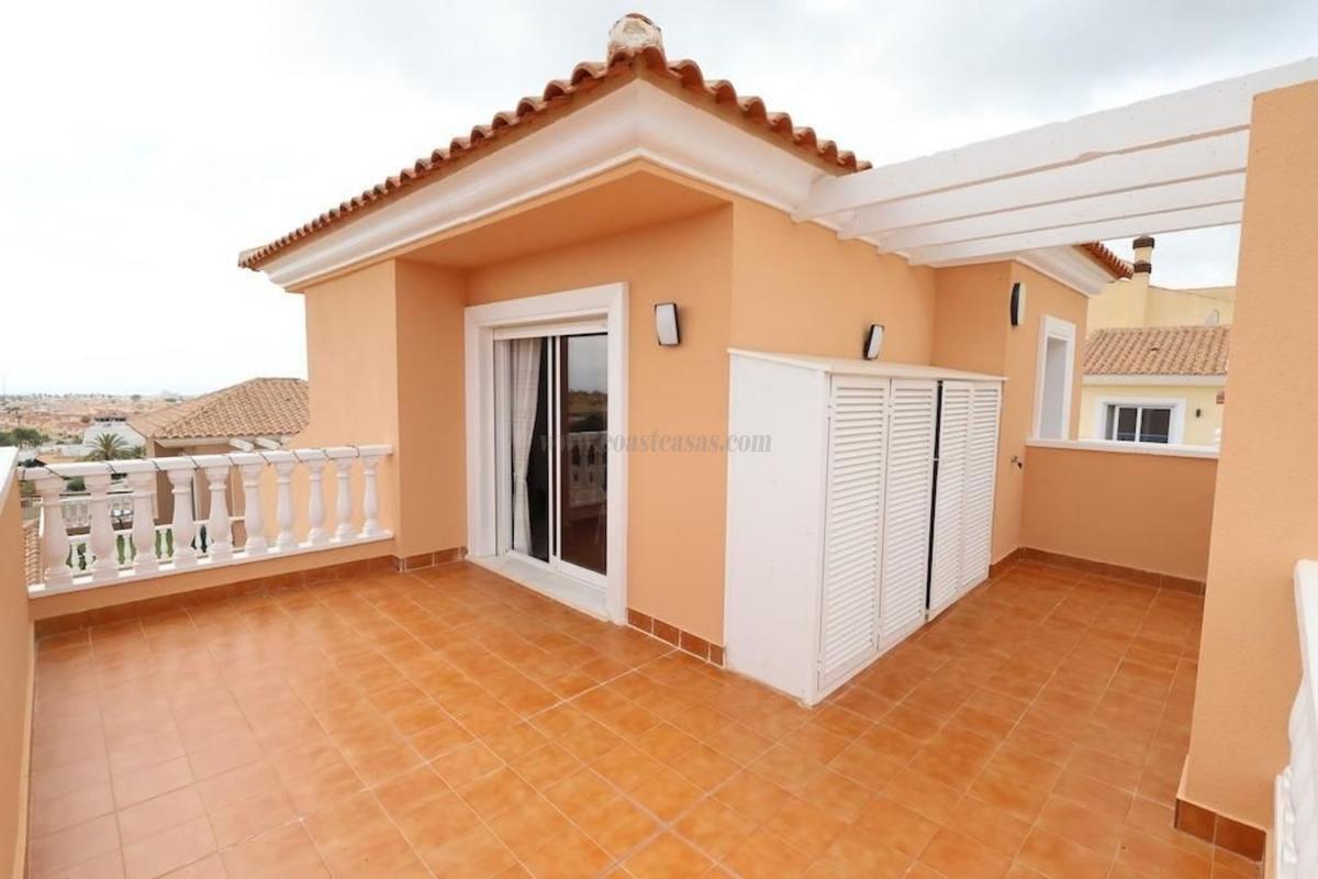 Venta de villa en San Miguel de Salinas