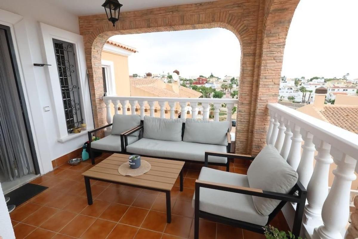 Venta de villa en San Miguel de Salinas