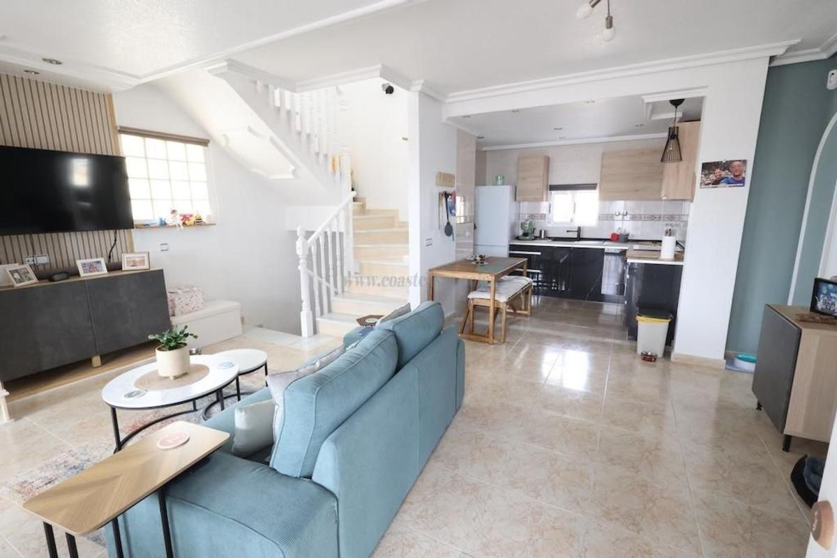 Venta de villa en San Miguel de Salinas