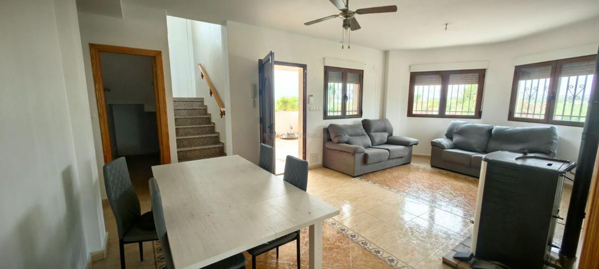 Venta de villa en Pinoso