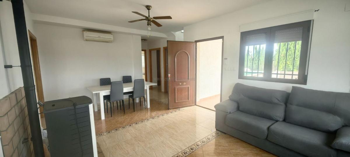 Venta de villa en Pinoso