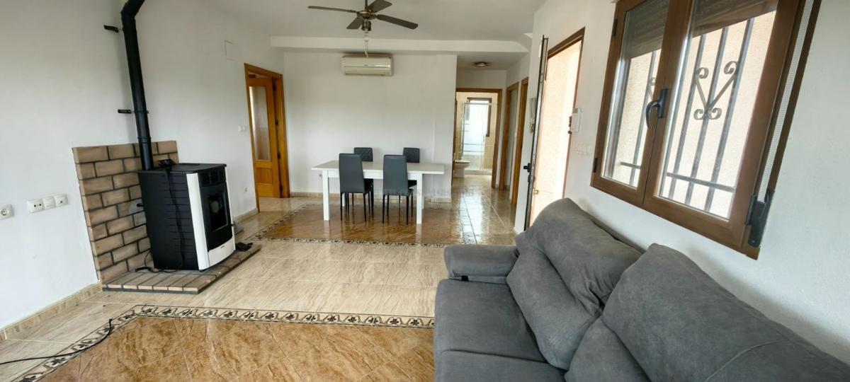 Venta de villa en Pinoso