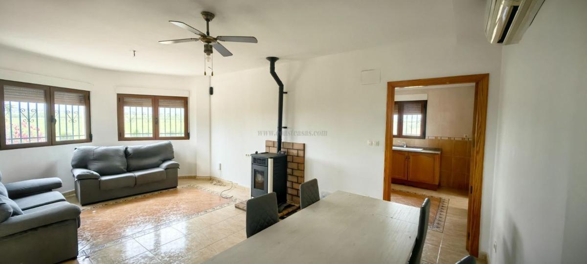 Venta de villa en Pinoso