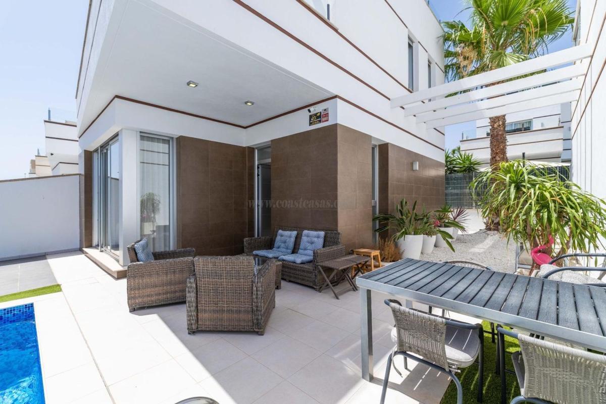 Venta de villa en Rojales