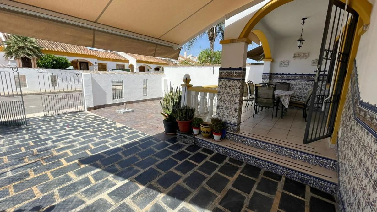 Venta de villa en Pilar de la Horadada