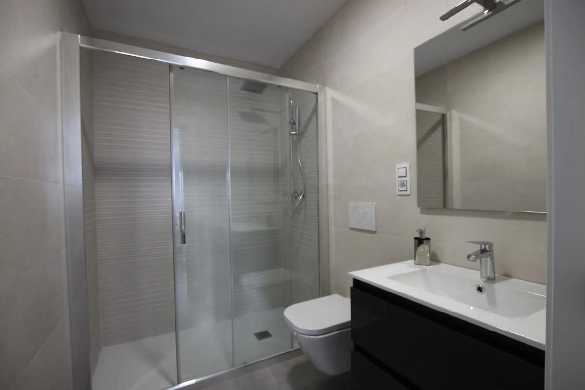 Venta de villa en Los Montesinos
