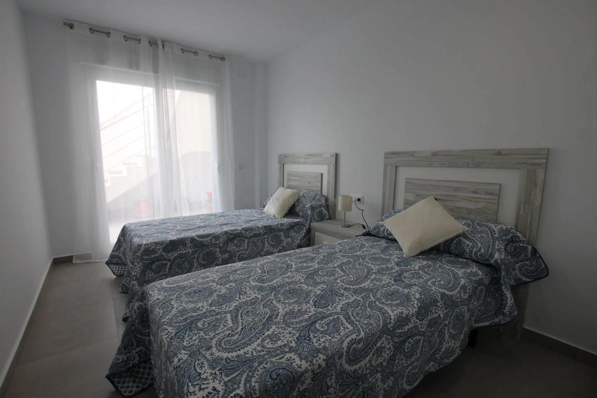 Venta de villa en Los Montesinos
