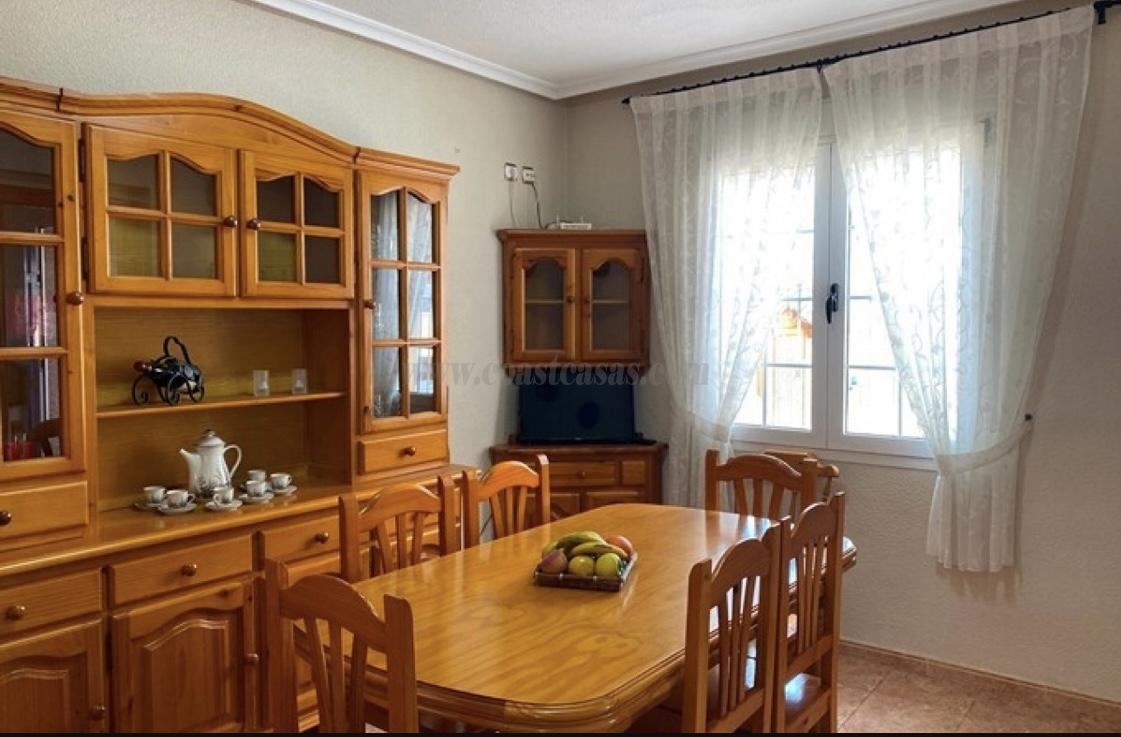 For sale of chalet in Torrevieja