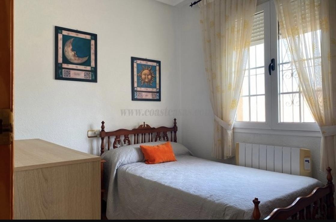 For sale of chalet in Torrevieja