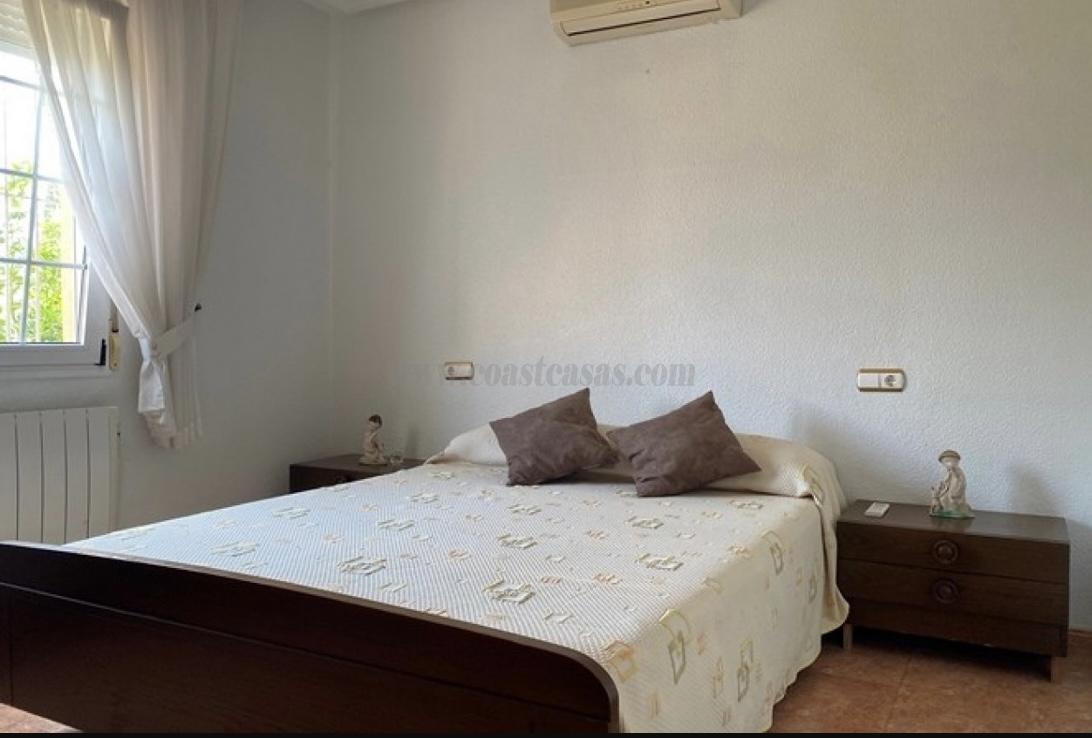 For sale of chalet in Torrevieja
