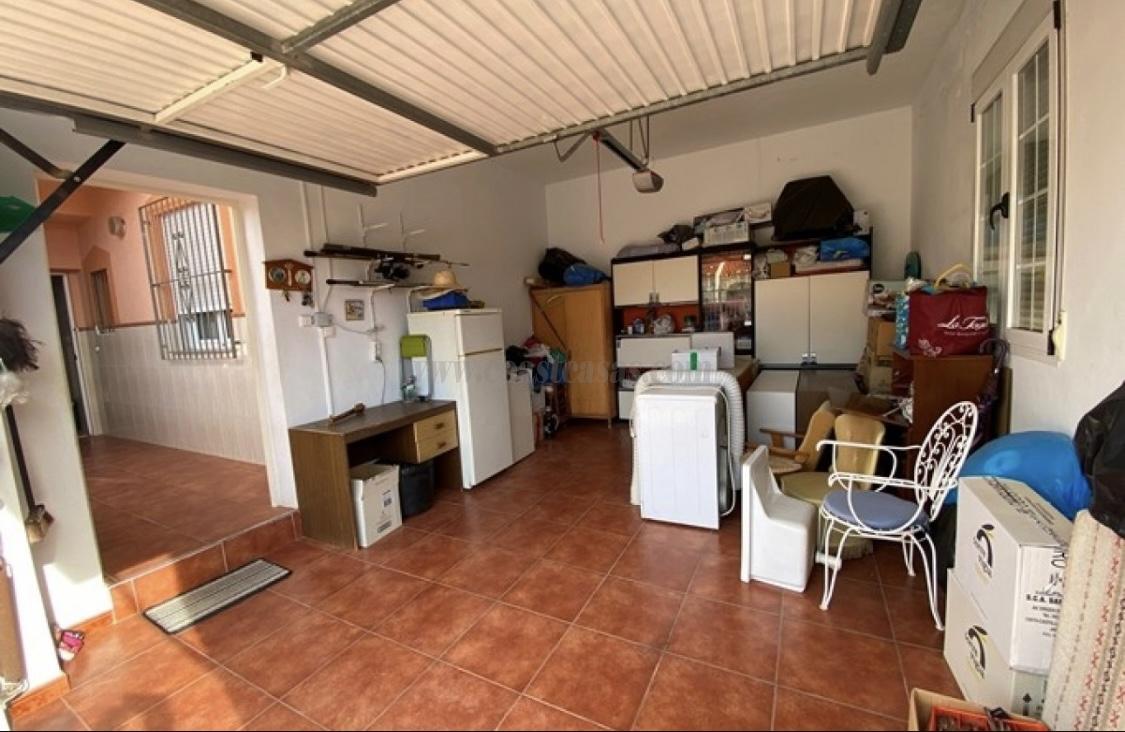 For sale of chalet in Torrevieja