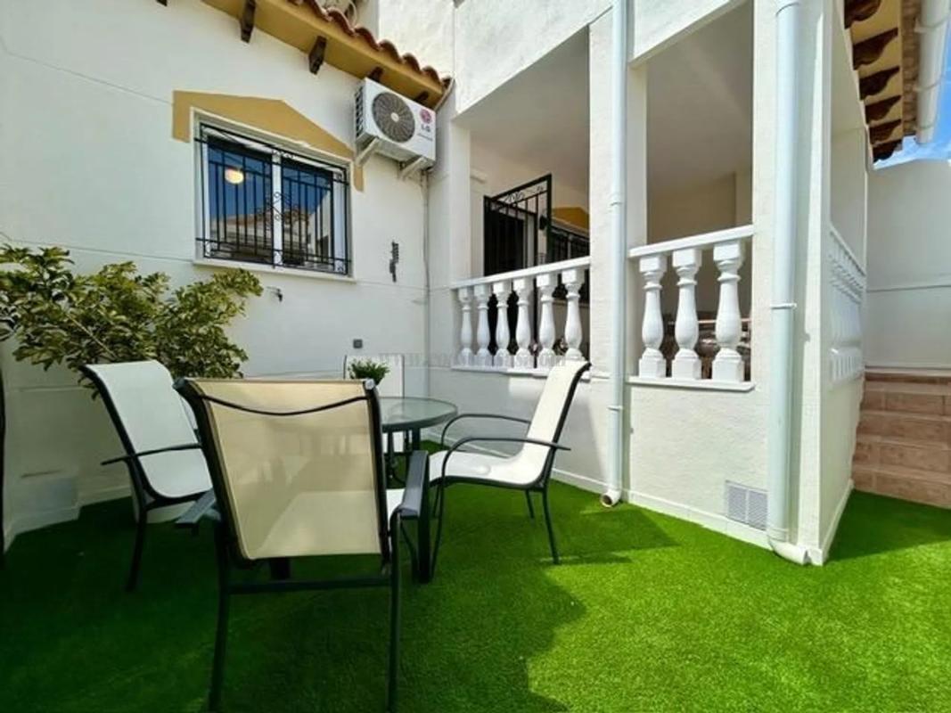 Venta de villa en Orihuela