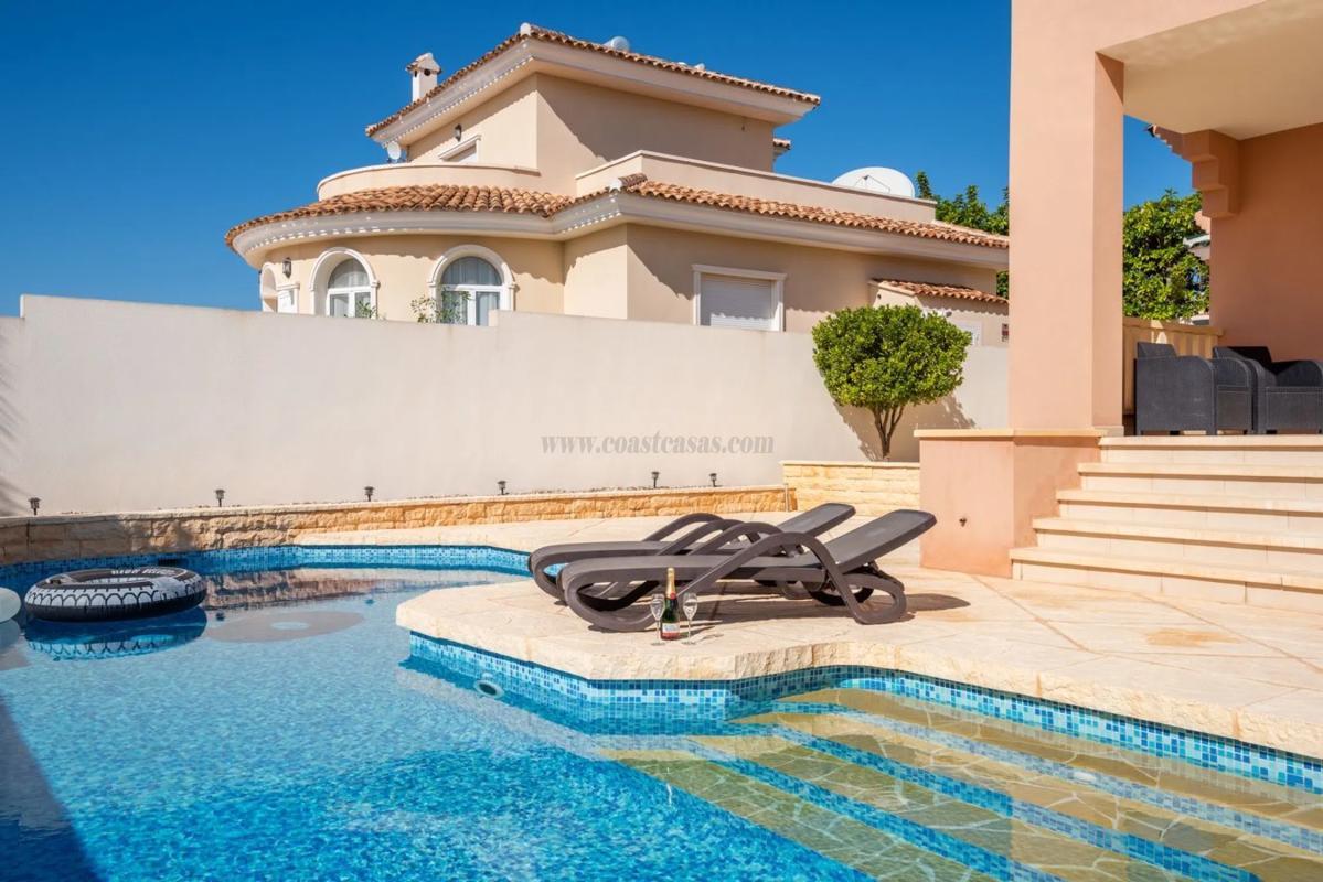 Venta de villa en Rojales